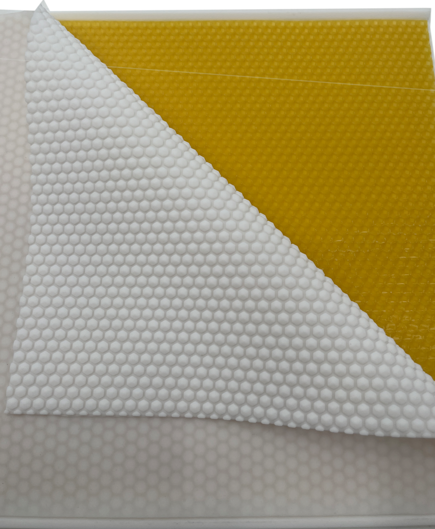 Set tappetini per goffratura per pareti centrali. La pressa per pareti centrali crea la forma della tua parete centrale