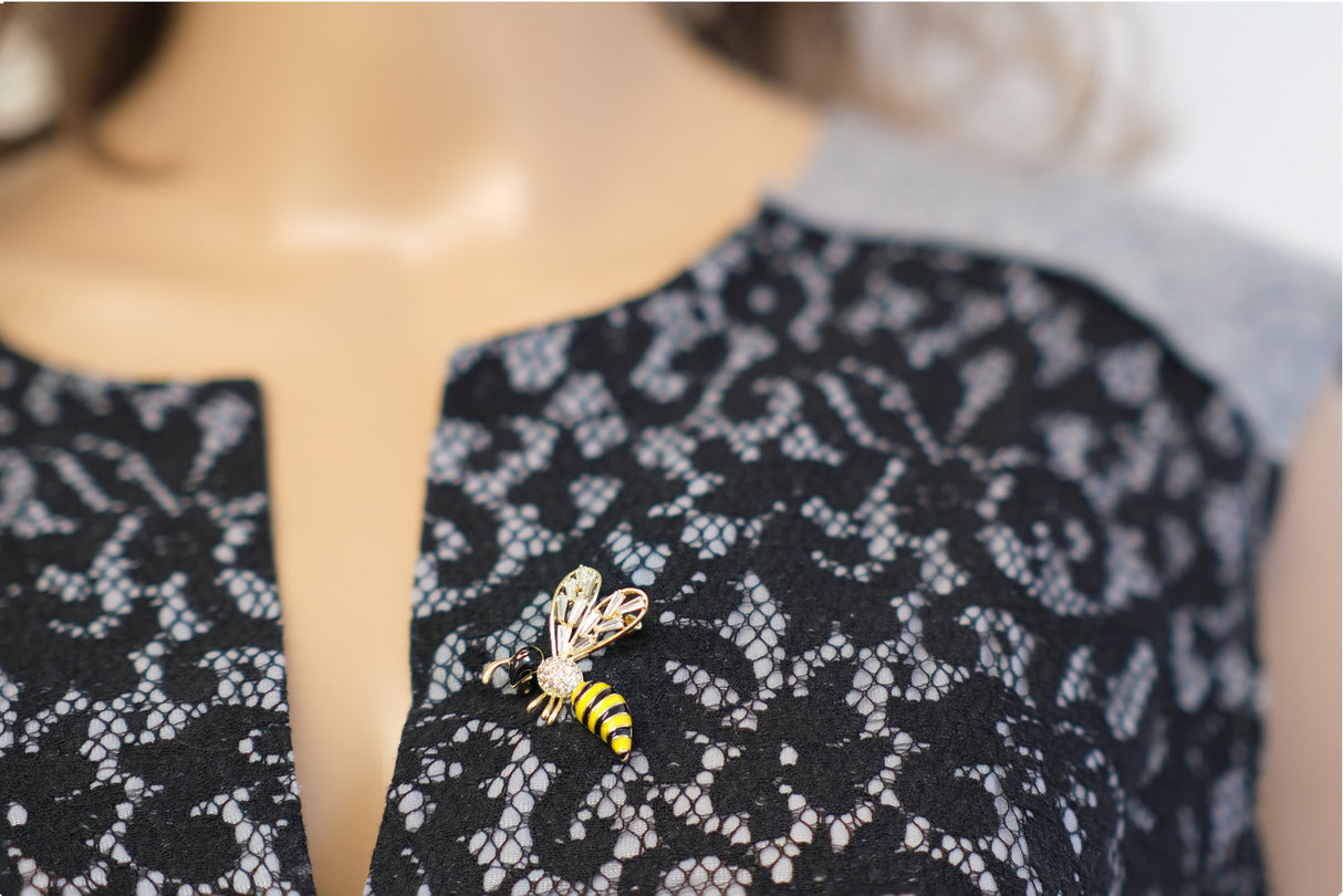 Large bee brooch with stars, fashion jewelry in a bee design